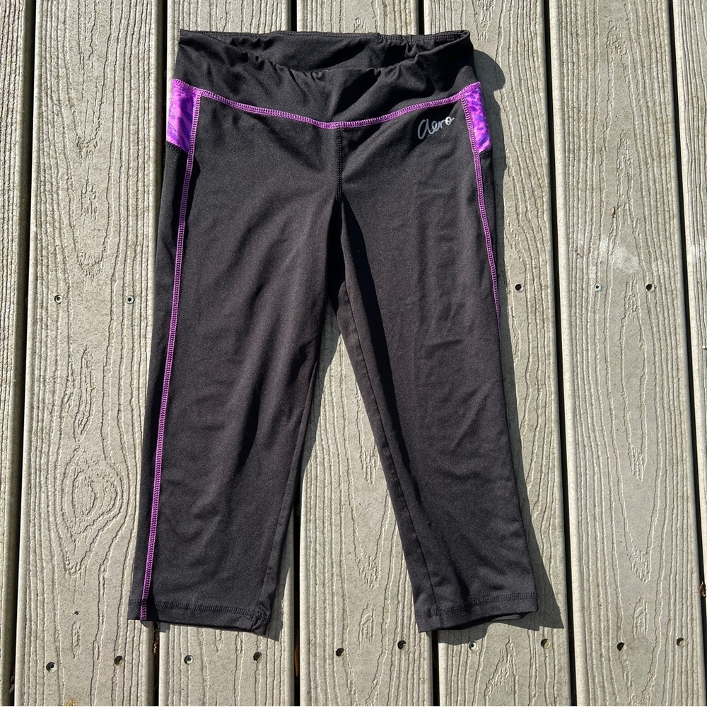 Aéropostale/Aero: Yoga and Exercise Leggings. Size Medium.